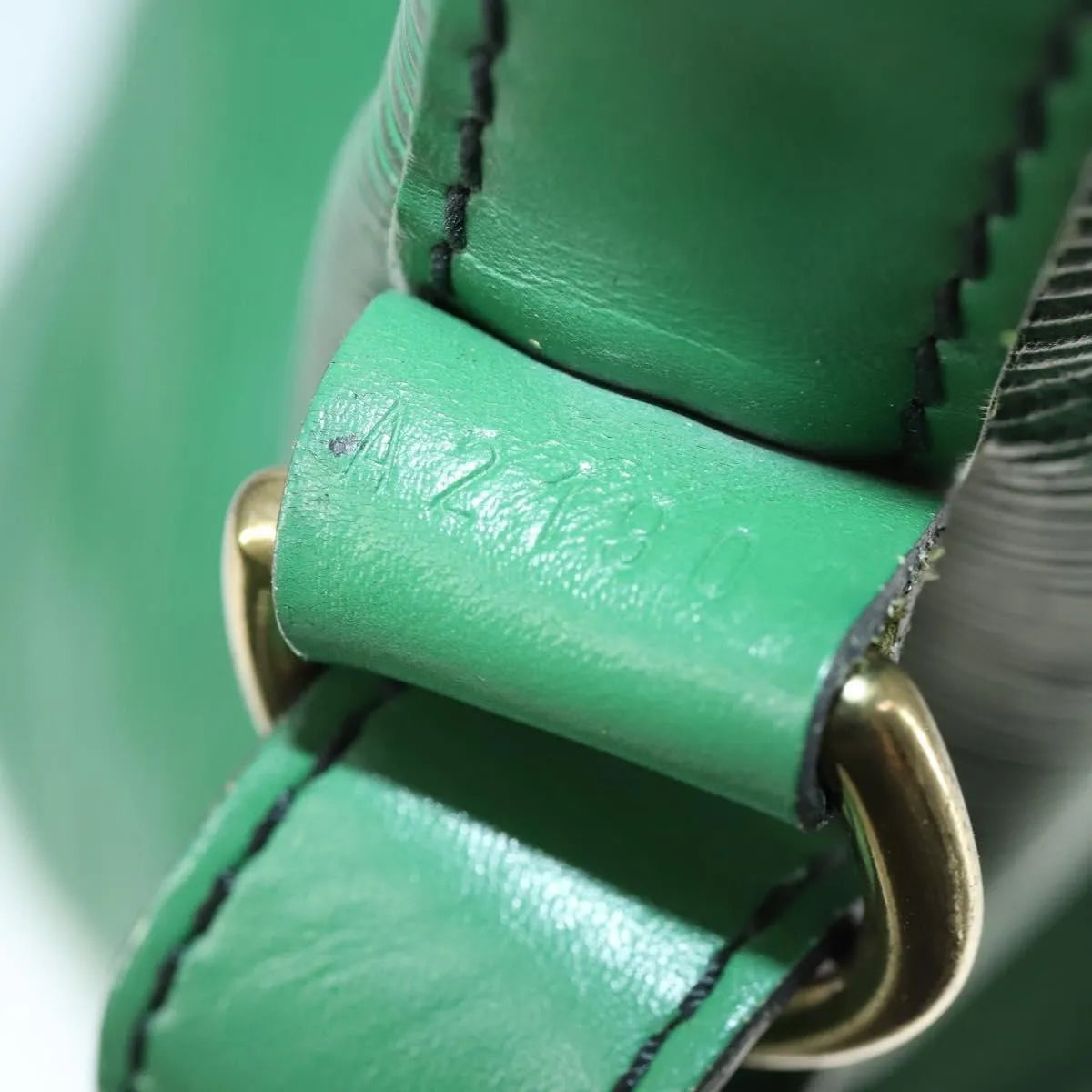 Louis Vuitton Noe Epi Leather Green Leather Shoulder Bag Bag (Pre-Owned)