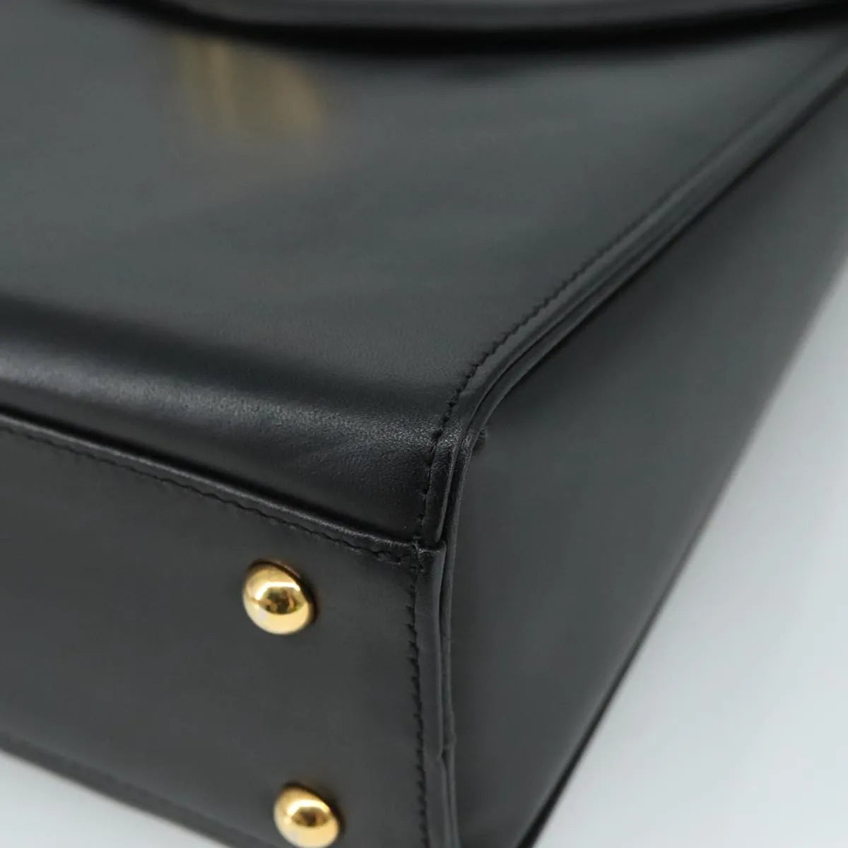 Givenchy Vintage Leather Black Leather Handbag (Pre-Owned)