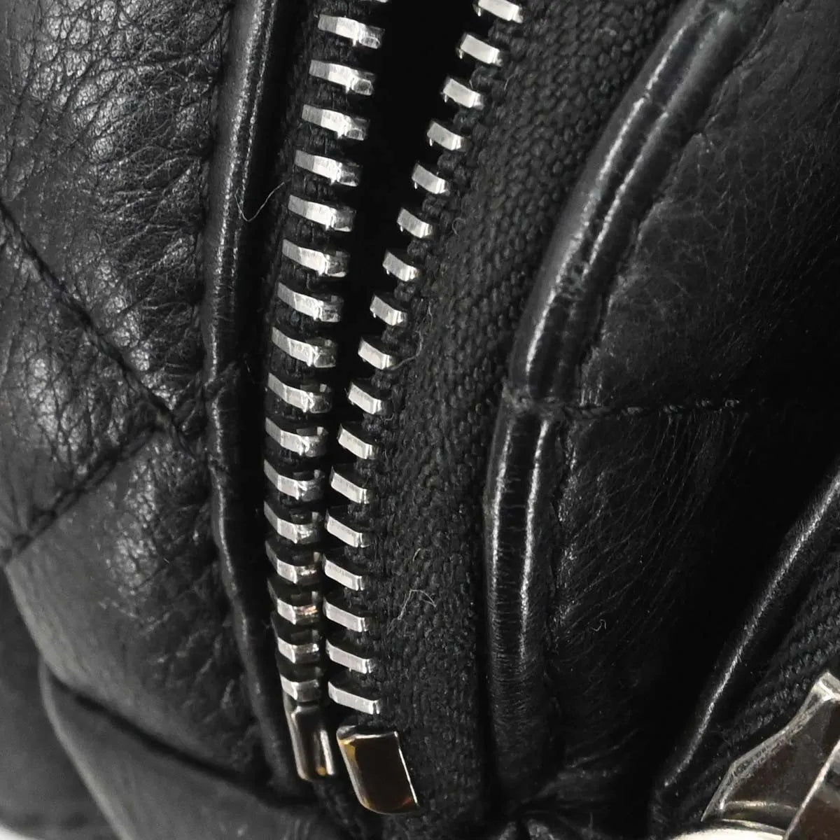 Chanel Bum Leather Black Leather Handbag (Pre-Owned)