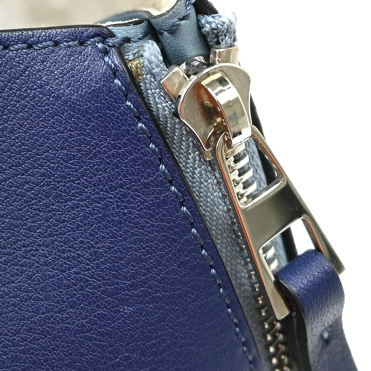 Loewe Hammock Leather Blue Leather Handbag (Pre-Owned)