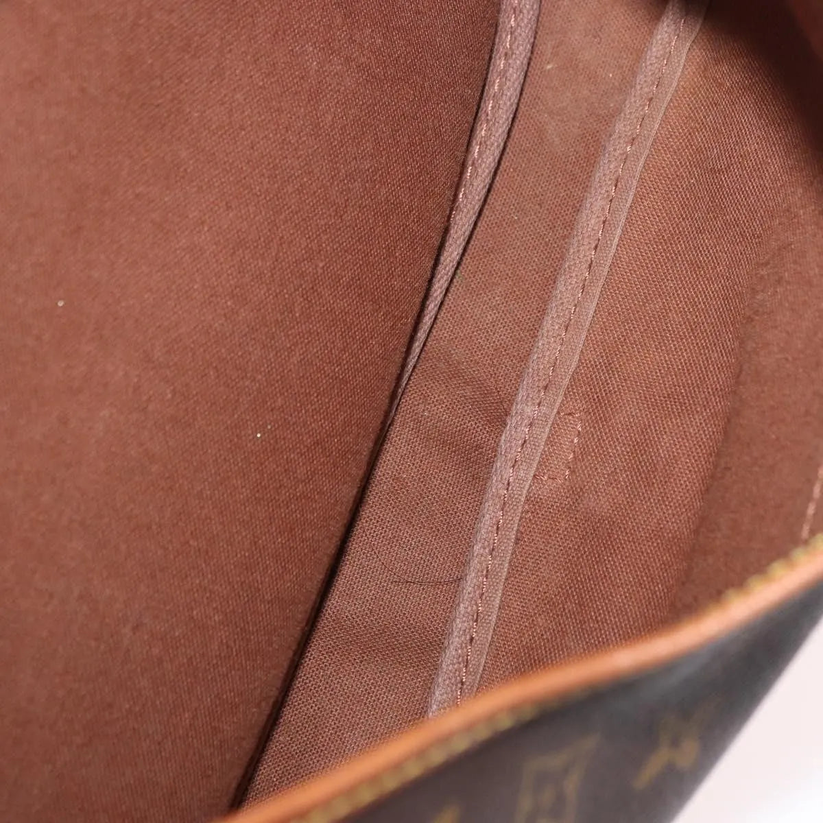 Louis Vuitton Saumur Monogram Brown Canvas Shoulder Bag Bag (Pre-Owned)