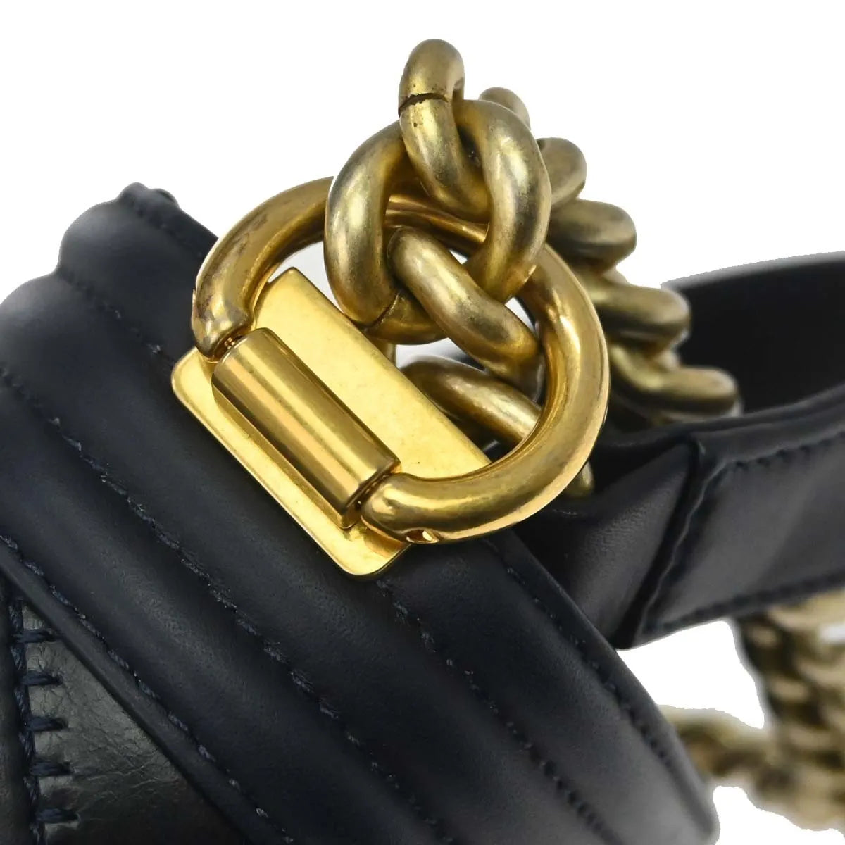 Chanel Boy Flap Chevron Caviar And Calfskin Navy Leather Shoulder Bag Bag (Pre-Owned)