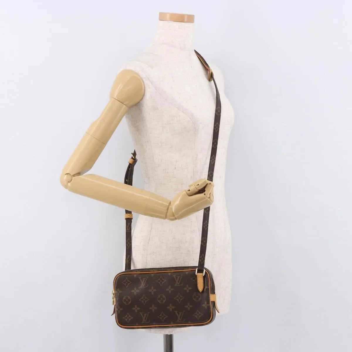 Louis Vuitton Pochette Marly Bandouliere Bag Monogram Canvas Brown Canvas Clutche & Pouche Bag (Pre-Owned)