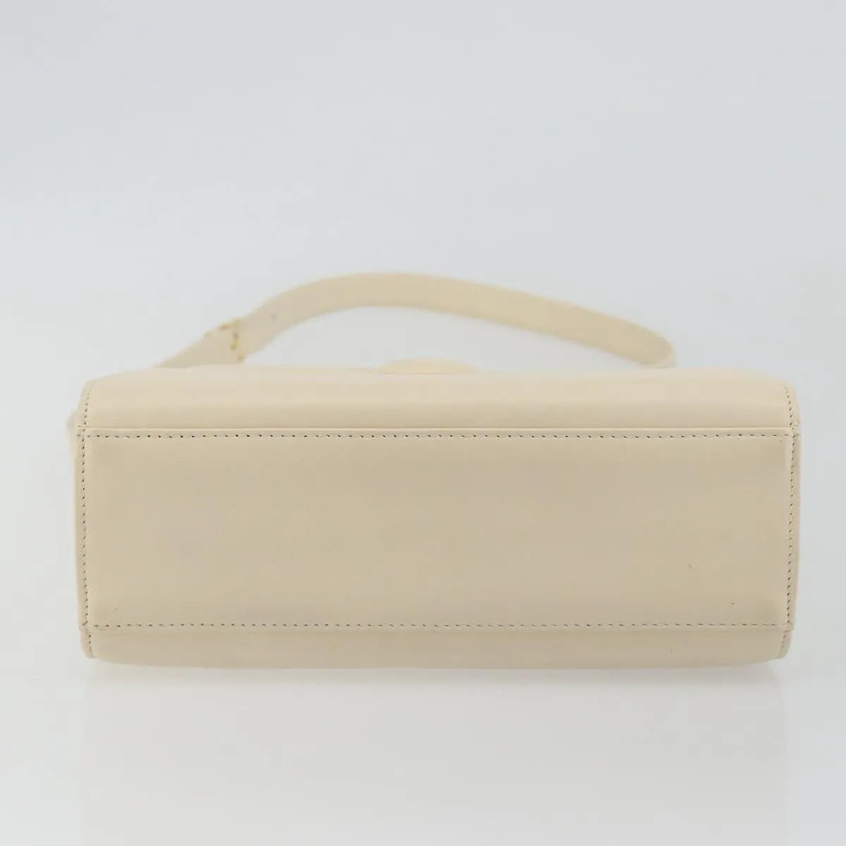 Givenchy Vintage Leather Beige Leather Handbag (Pre-Owned)