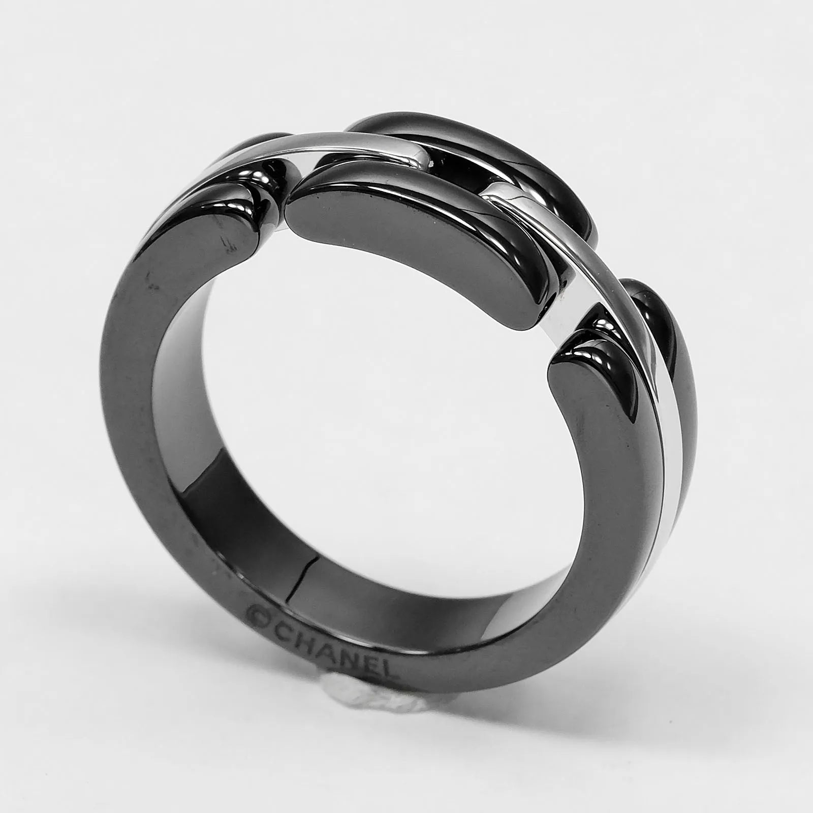 Chanel Ultra 18K White Gold And Ceramic Silver White_Gold Ring Jewelry (Pre-Owned)