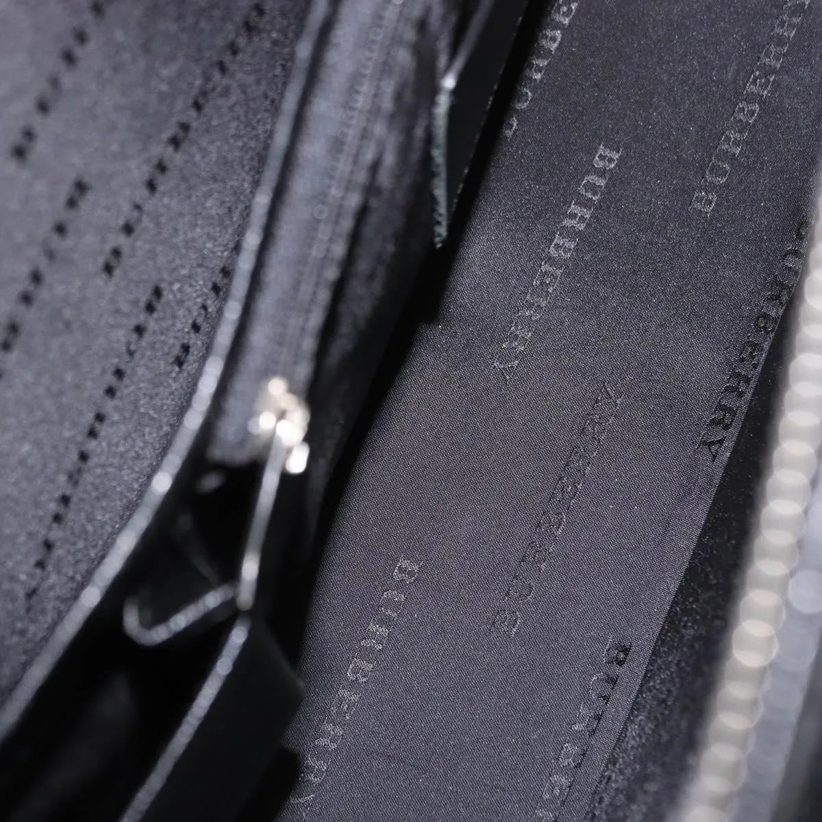 Burberry Business Black Leather Black Leather Briefcase Bag (Pre-Owned)