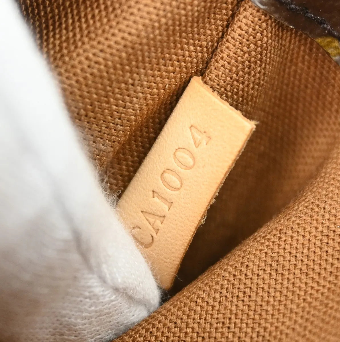 Louis Vuitton Pochette Gange Monogram Canvas Brown Canvas Clutche & Pouche Bag (Pre-Owned)