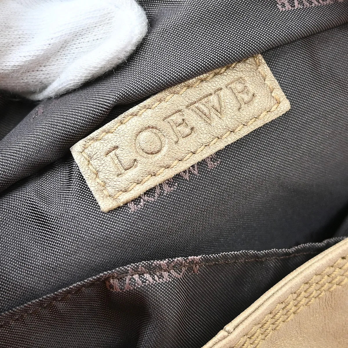 Loewe Anagram Logo Nappa Aire Hand Leather Gold Leather Handbag (Pre-Owned)