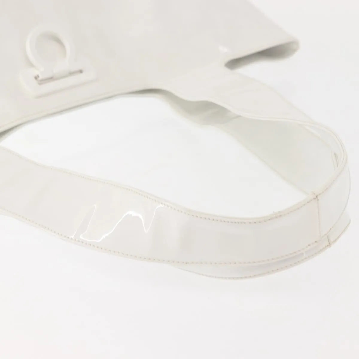 Salvatore Ferragamo Gancini Tote Patent Leather White Patent_Leather Tote Bag Bag (Pre-Owned)