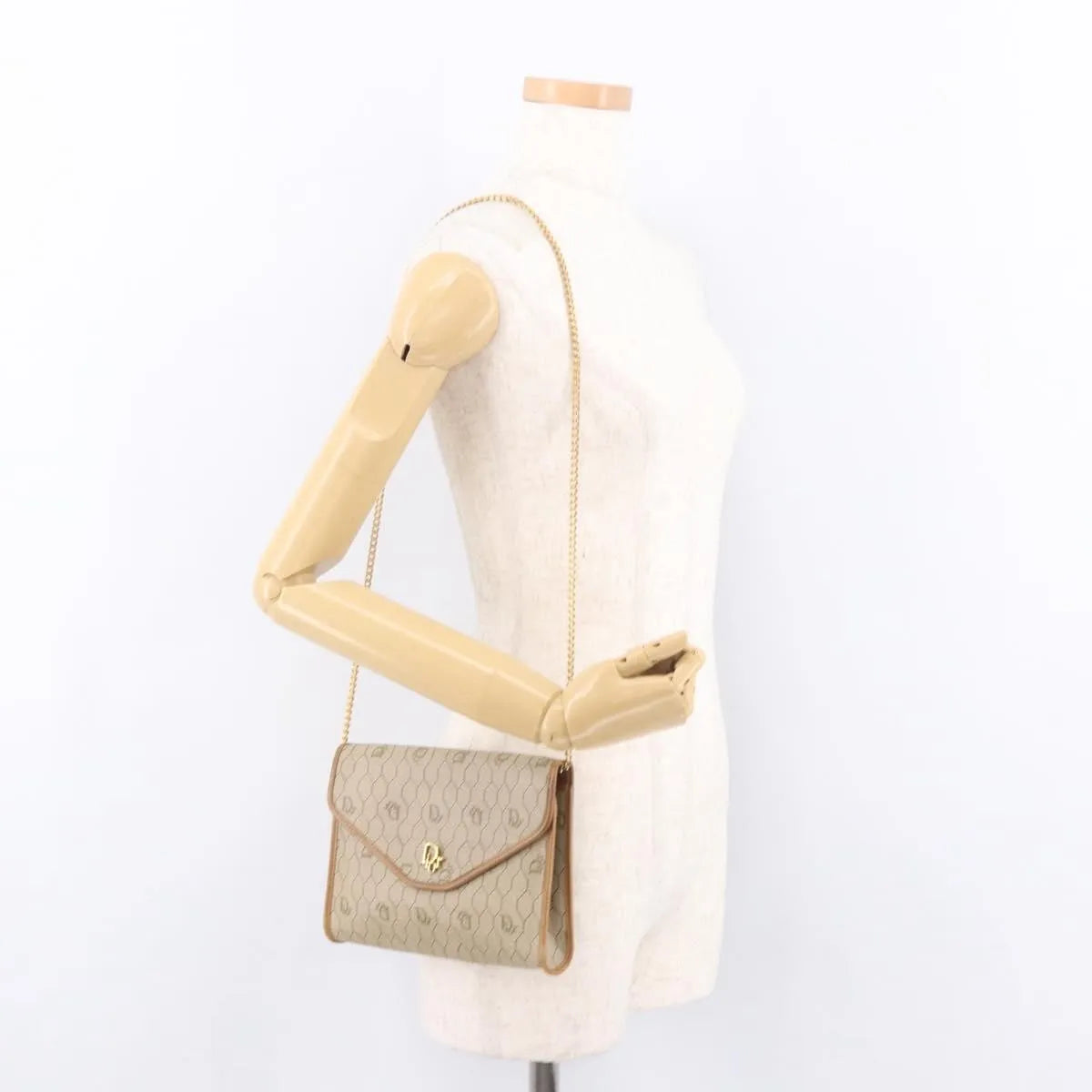 Christian Dior Vintage Honeycomb Chain Canvas Beige Canvas Shoulder Bag Bag (Pre-Owned)