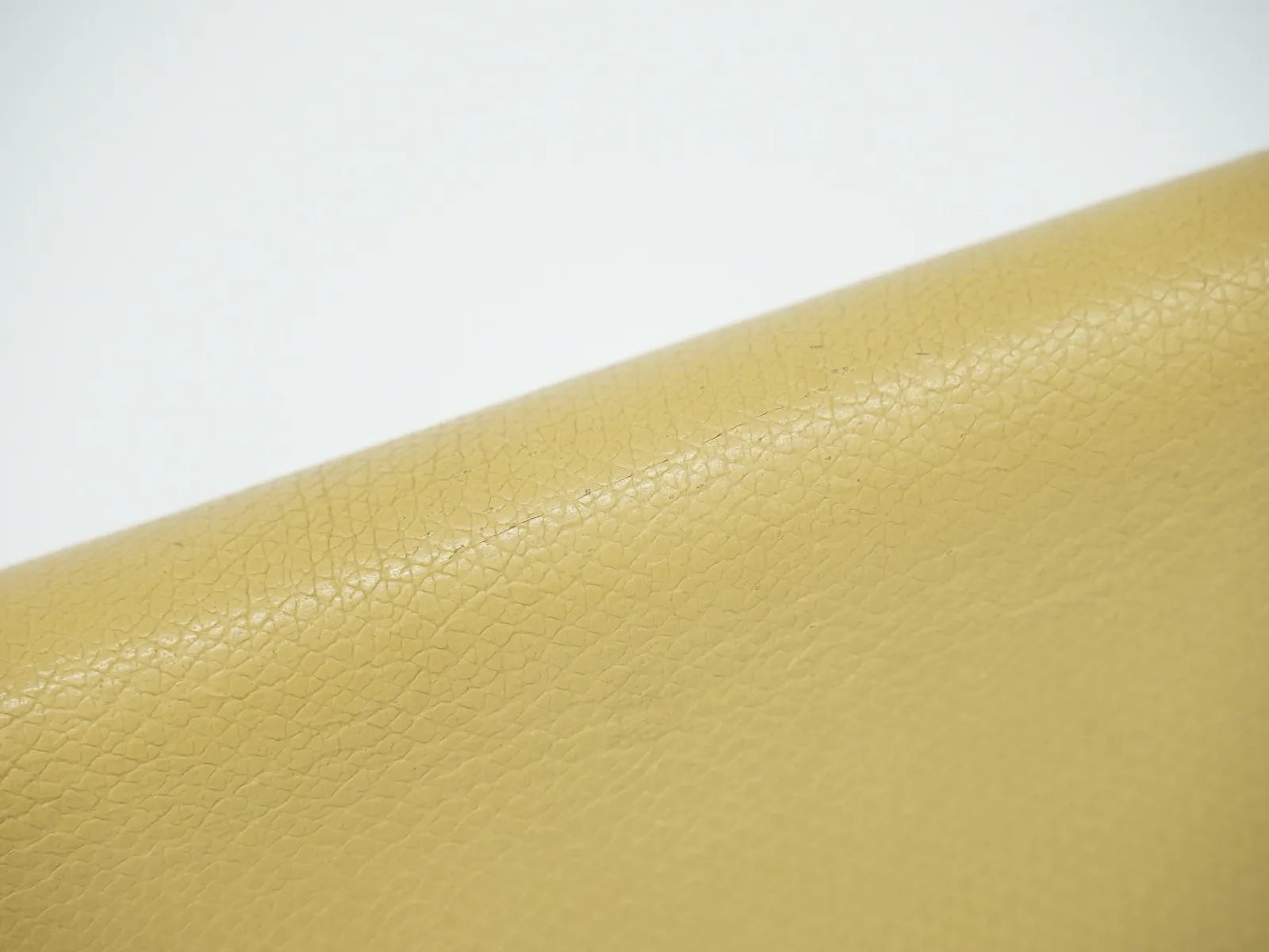 Chanel Cc Button Bi-Fold Leather Beige Leather Wallets Accessory (Pre-Owned)