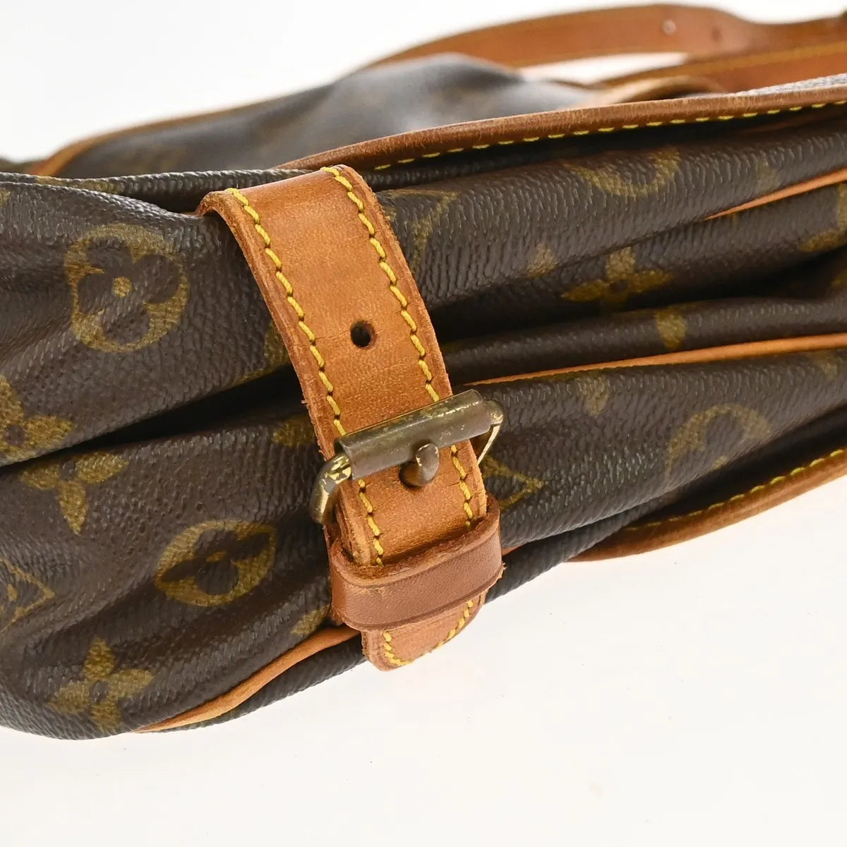 Louis Vuitton Saumur Monogram Brown Canvas Shoulder Bag Bag (Pre-Owned)