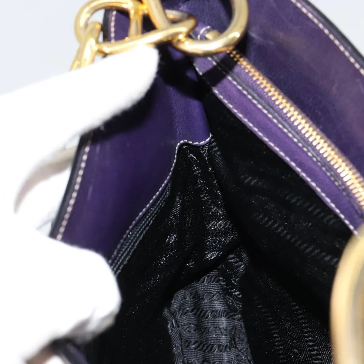 Prada Chain Leather Purple Leather Handbag (Pre-Owned)