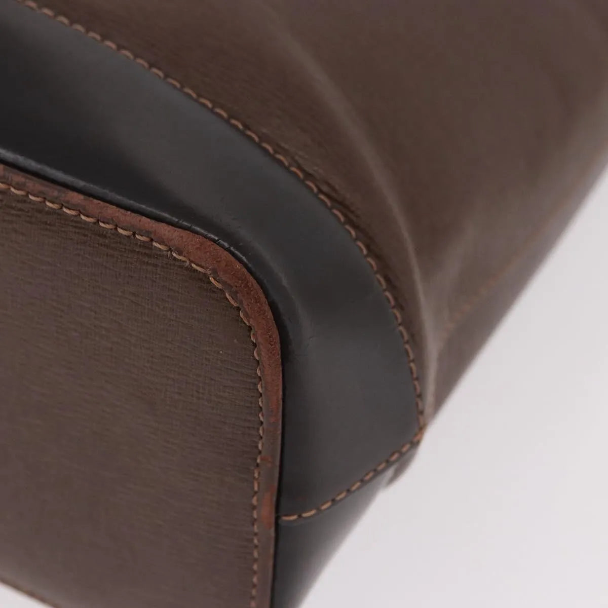 Burberry Vintage Leather Brown Leather Shoulder Bag Bag (Pre-Owned)