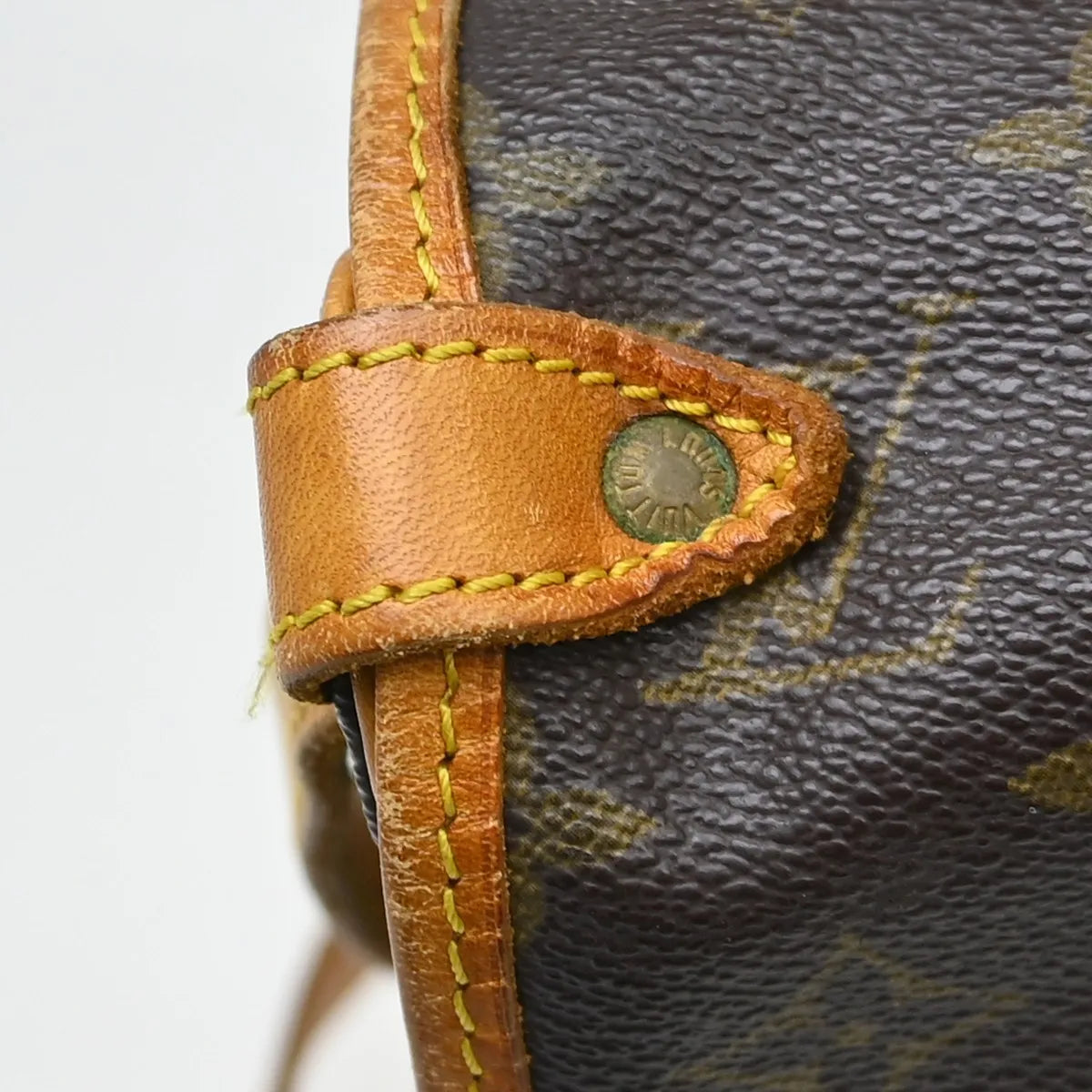 Louis Vuitton Saumur Monogram Canvas Brown Canvas Shoulder Bag Bag (Pre-Owned)