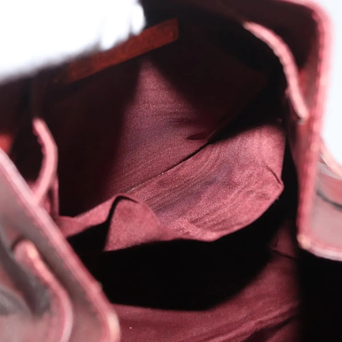 Cartier Must De Cartier Leather Burgundy Leather Shoulder Bag Bag (Pre-Owned)