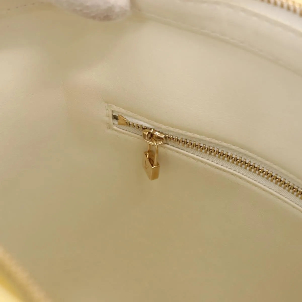 Louis Vuitton Houston Monogram Vernis Beige Patent_Leather Handbag (Pre-Owned)