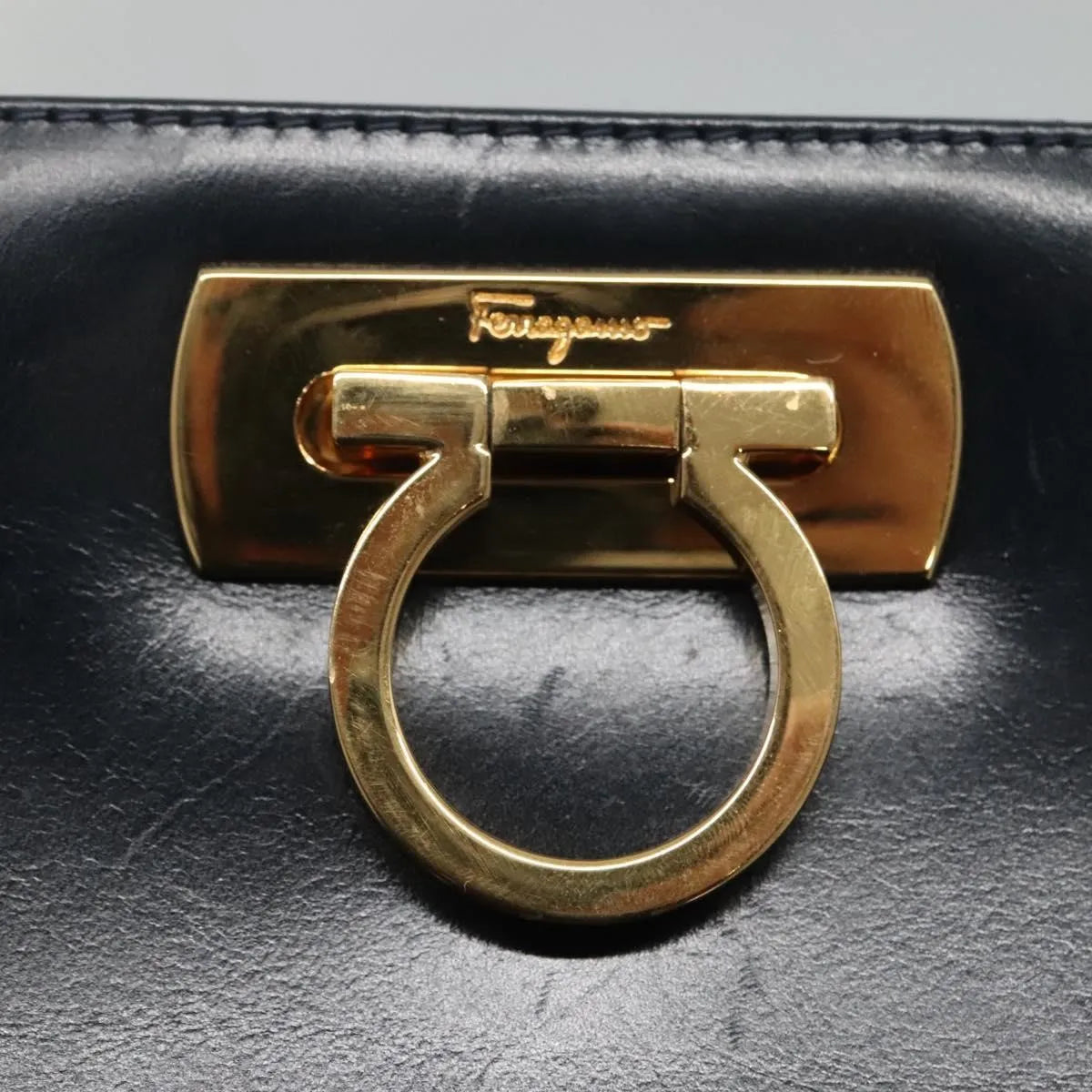 Salvatore Ferragamo Vintage Gancini Chain Leather Navy Leather Shoulder Bag Bag (Pre-Owned)