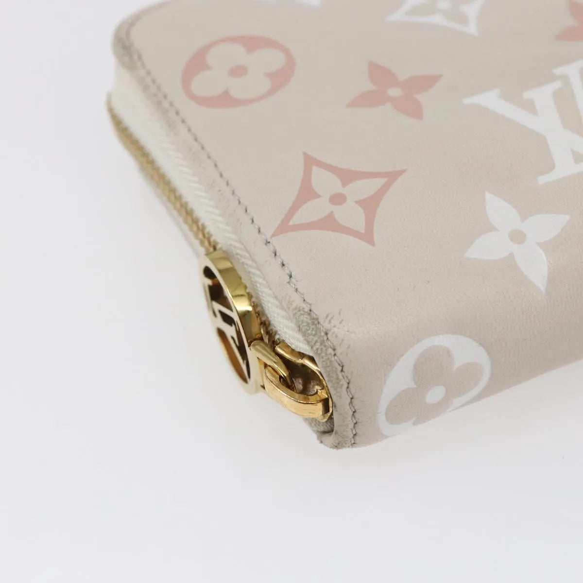Louis Vuitton Coussin Zippy Monogram Embossed Lambskin Pink Canvas Wallets Accessory (Pre-Owned)