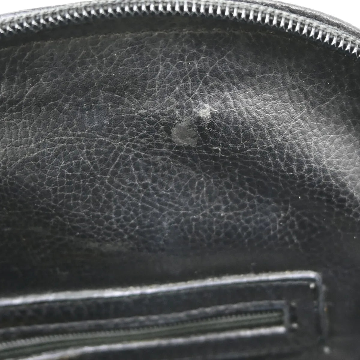 Fendi Vintage Dome Satchel Leather Black Leather Handbag (Pre-Owned)