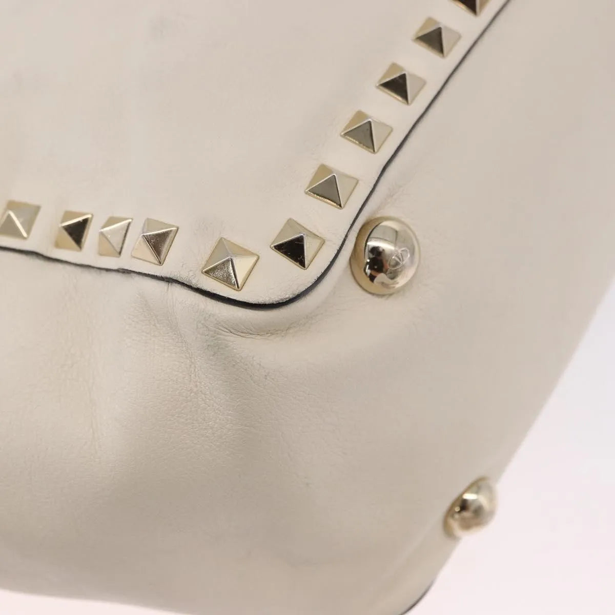 Valentino Garavani Rockstud Tote Soft Leather White Leather Tote Bag Bag (Pre-Owned)