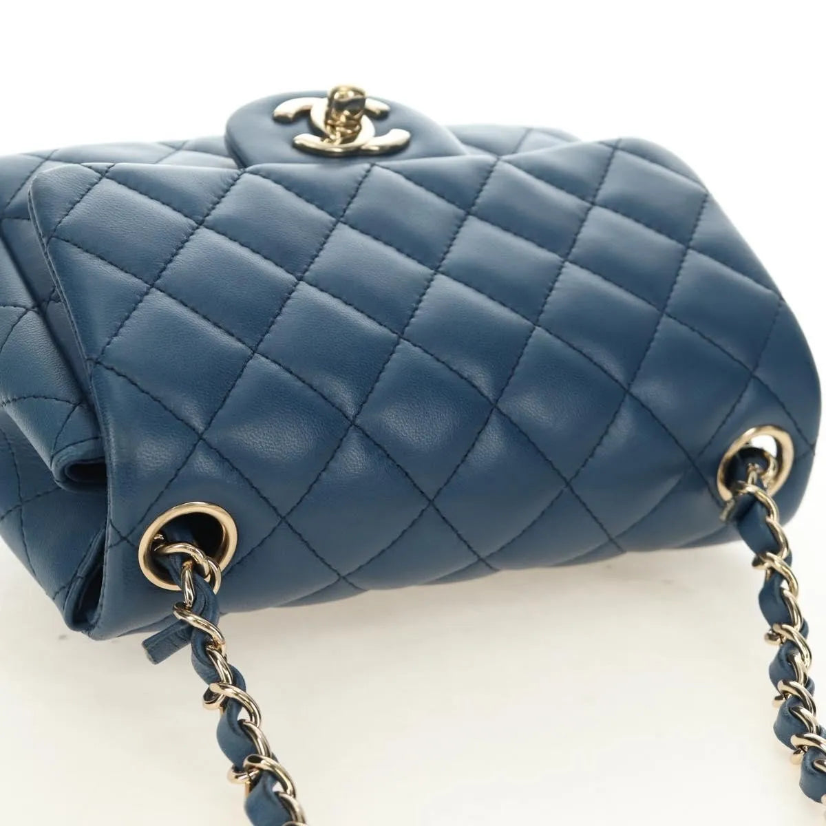 Chanel Square Classic Single Flap Quilted Lambskin Blue Leather Handbag (Pre-Owned)