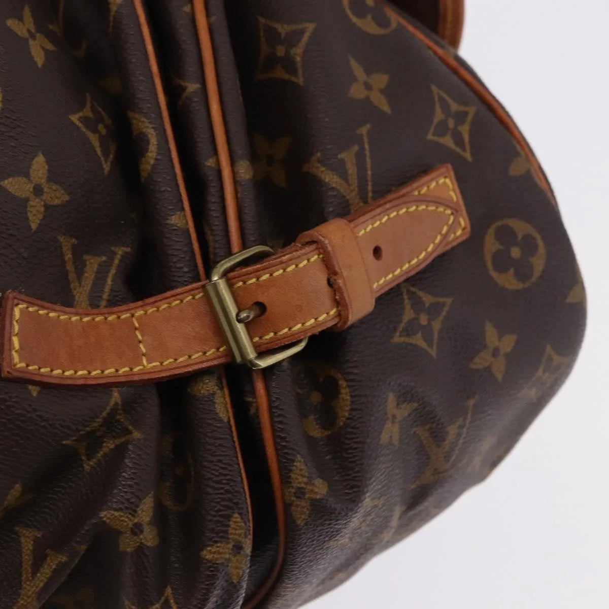 Louis Vuitton Saumur Monogram Brown Canvas Shoulder Bag Bag (Pre-Owned)