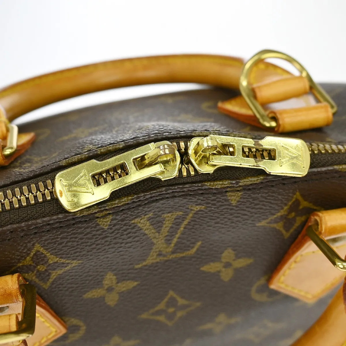Louis Vuitton Alma Handbag Monogram Canvas Brown Canvas Handbag (Pre-Owned)