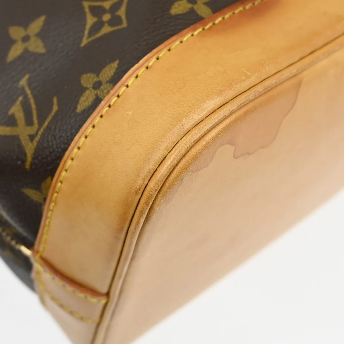 Louis Vuitton Alma Monogram Canvas Brown Canvas Handbag (Pre-Owned)