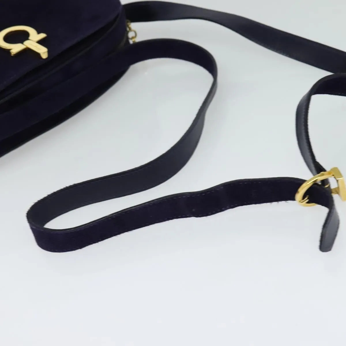 Salvatore Ferragamo Gancini Suede Purple Suede Shoulder Bag Bag (Pre-Owned)