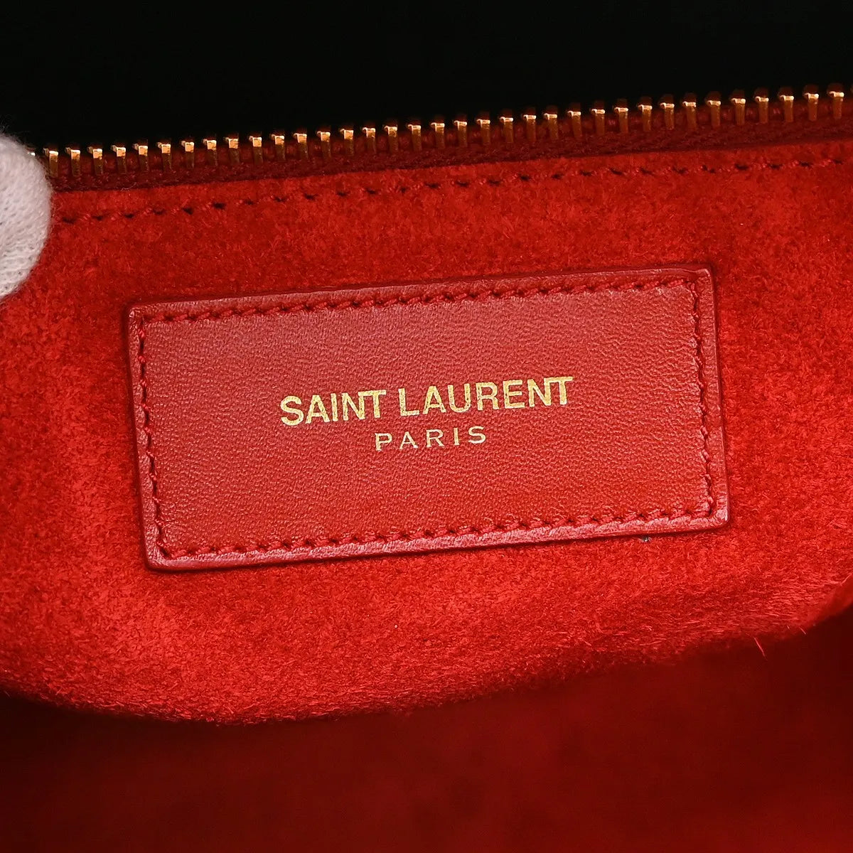 Saint Laurent Classic Duffle Leather Red Leather Handbag (Pre-Owned)