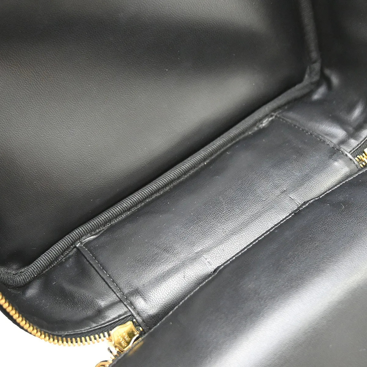 Chanel Vintage Timeless Zip Around Vanity Case Caviar Black Leather Handbag (Pre-Owned)