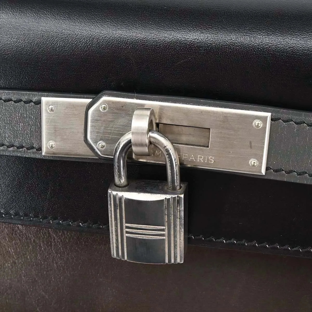Hermes Kelly Handbag Black Box Calf With Palladium Hardware Black Leather Handbag (Pre-Owned)