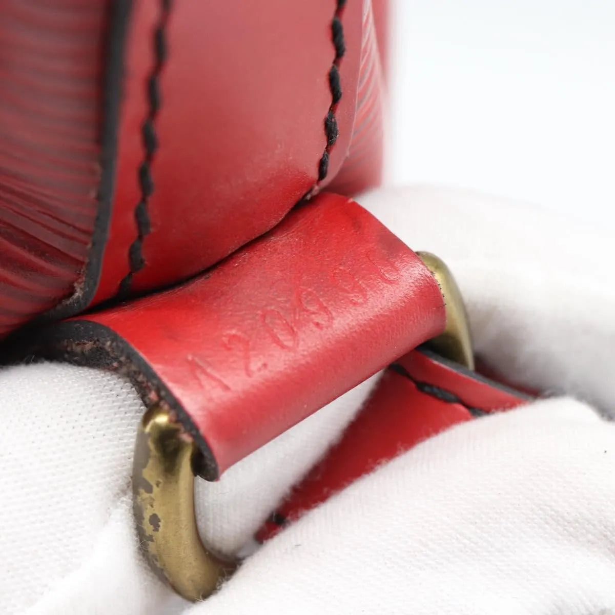 Louis Vuitton Petit Noe Epi Leather Red Leather Shoulder Bag Bag (Pre-Owned)
