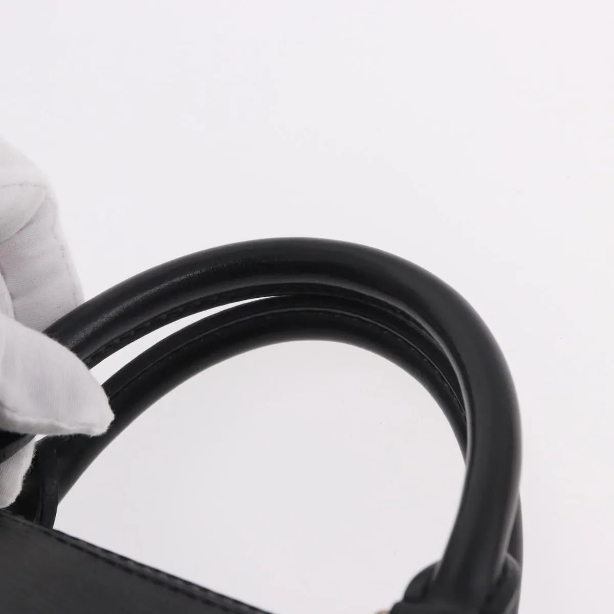 Louis Vuitton Speedy Epi Leather Black Leather Handbag (Pre-Owned)