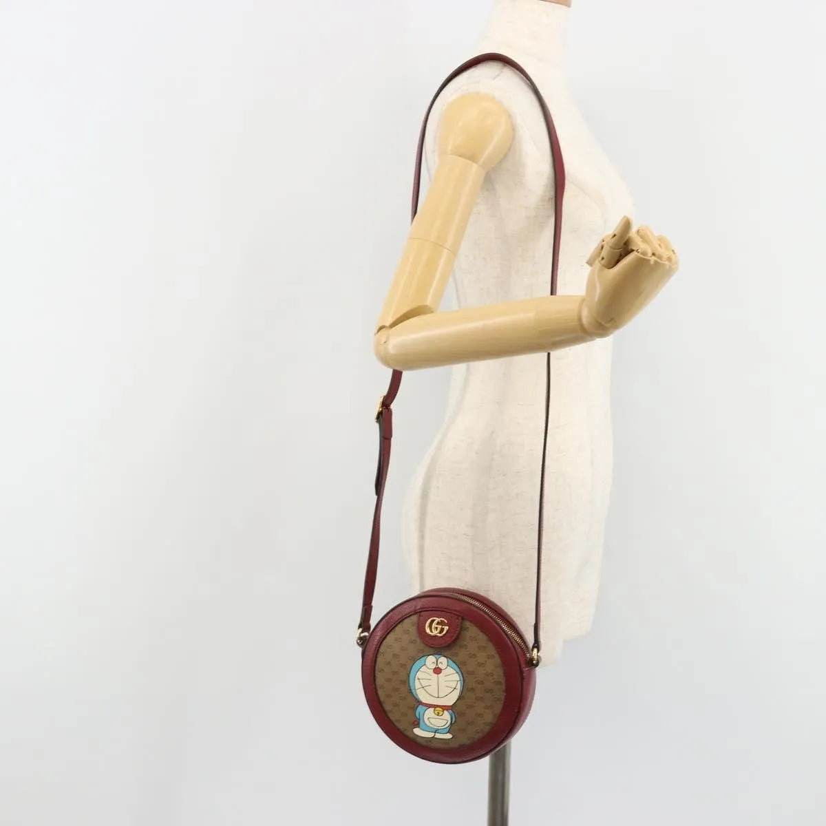 Gucci Doraemon Round Printed Mini Gg Coated Canvas Beige Canvas Shoulder Bag Bag (Pre-Owned)