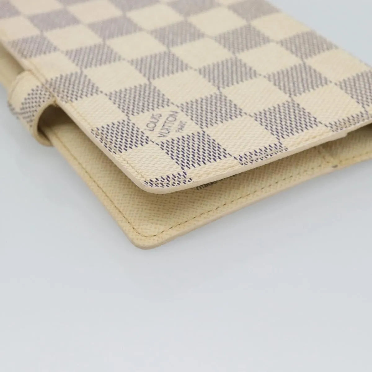 Louis Vuitton Agenda Cover Damier Beige Canvas Clutche & Pouche Bag (Pre-Owned)