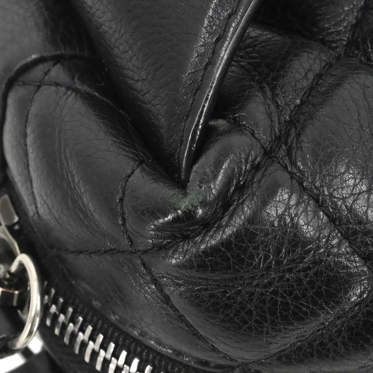 Chanel Bum Leather Black Leather Handbag (Pre-Owned)