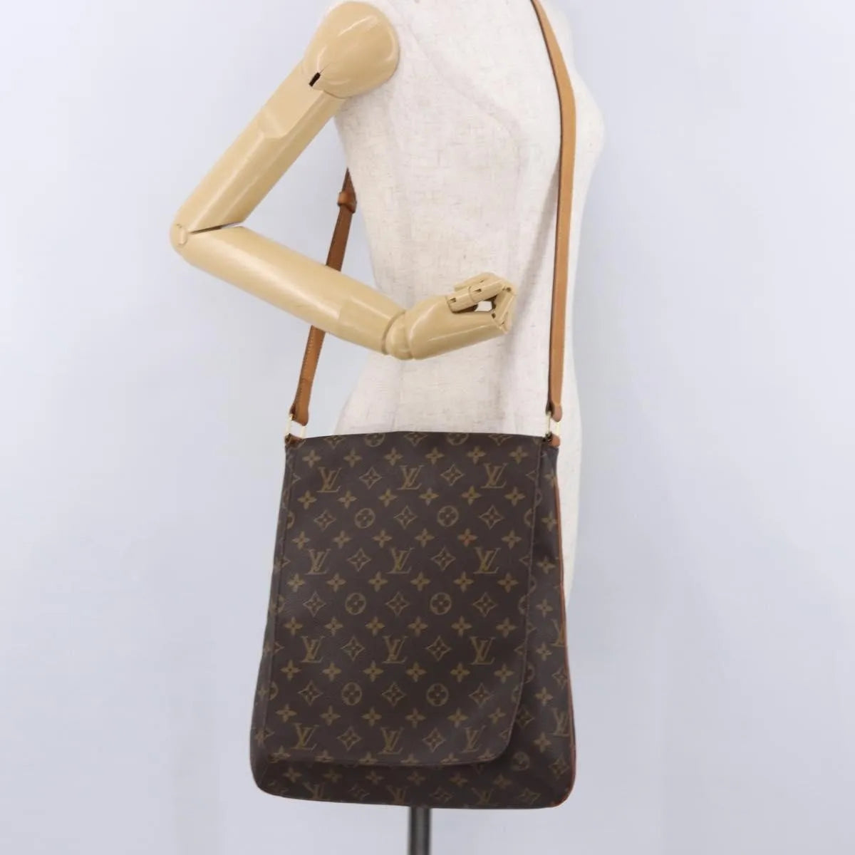 Louis Vuitton Musette Monogram Brown Canvas Shoulder Bag Bag (Pre-Owned)
