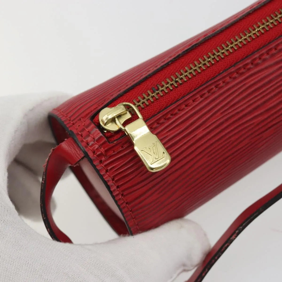 Louis Vuitton Soufflot Pochette Epi Leather Red Leather Clutche & Pouche Bag (Pre-Owned)