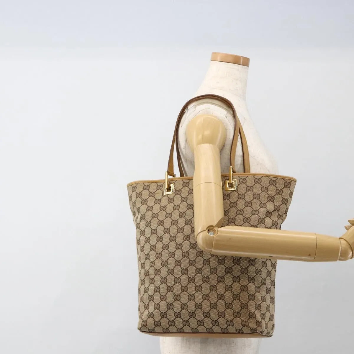 Gucci Vintage Bucket Shopping Tote Gg Canvas Beige Canvas Tote Bag Bag (Pre-Owned)