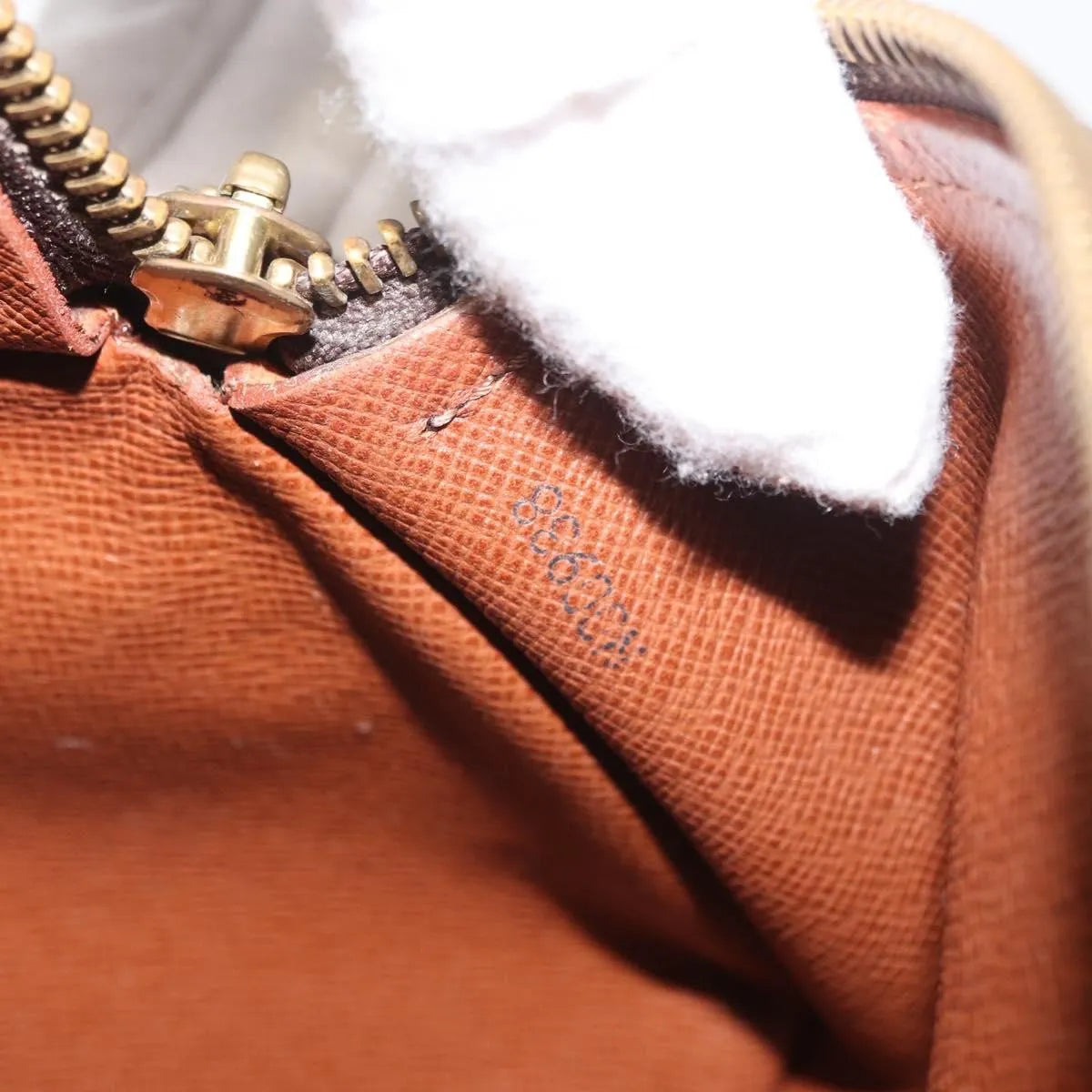 Louis Vuitton Papillon Monogram Canvas Brown Canvas Handbag (Pre-Owned)