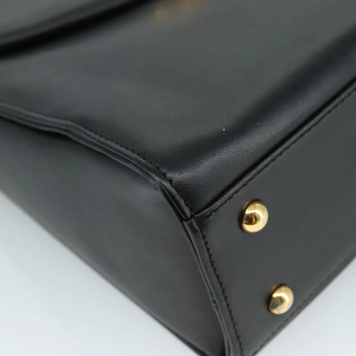 Givenchy Vintage Leather Black Leather Handbag (Pre-Owned)