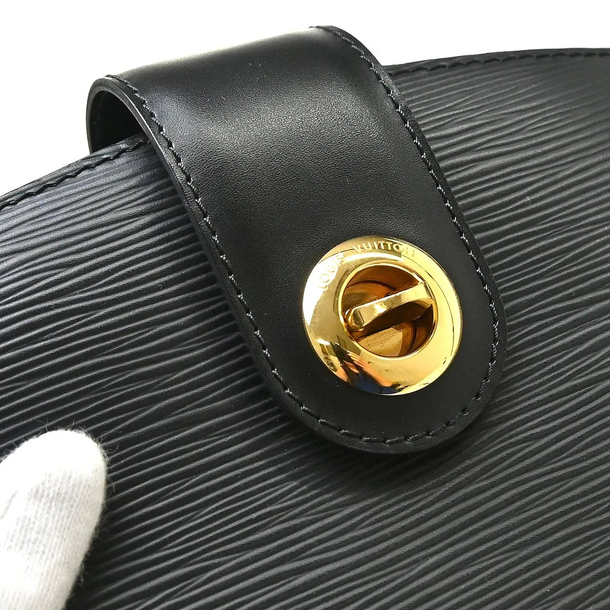 Louis Vuitton Cluny Epi Black Leather Shoulder Bag Bag (Pre-Owned)