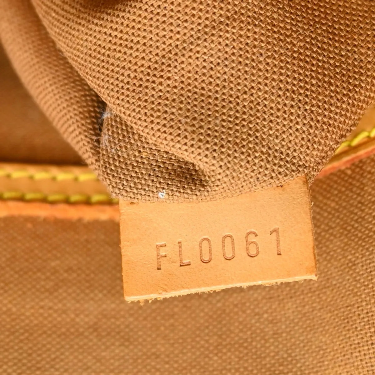 Louis Vuitton Alma Monogram Canvas Brown Canvas Handbag (Pre-Owned)
