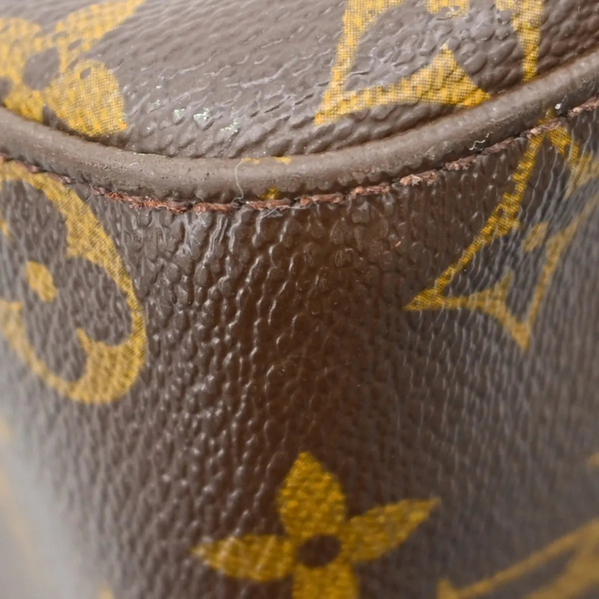 Louis Vuitton Monogram Looping Monogram Canvas Brown Canvas Shoulder Bag Bag (Pre-Owned)