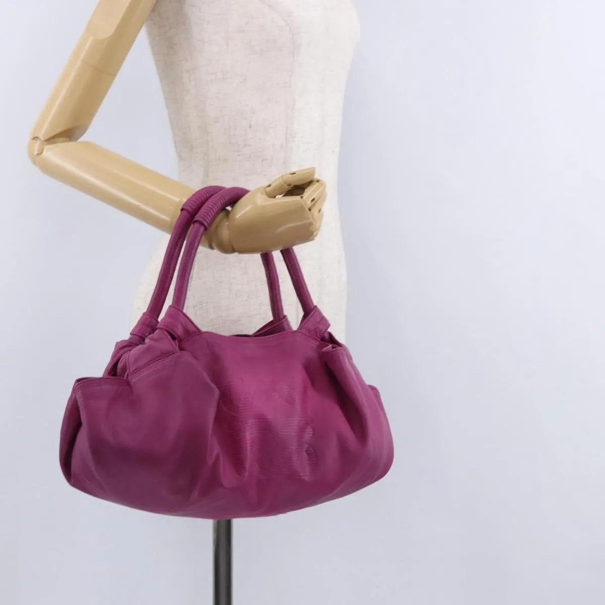Loewe Anagram Logo Nappa Aire Hand Leather Pink Leather Handbag (Pre-Owned)