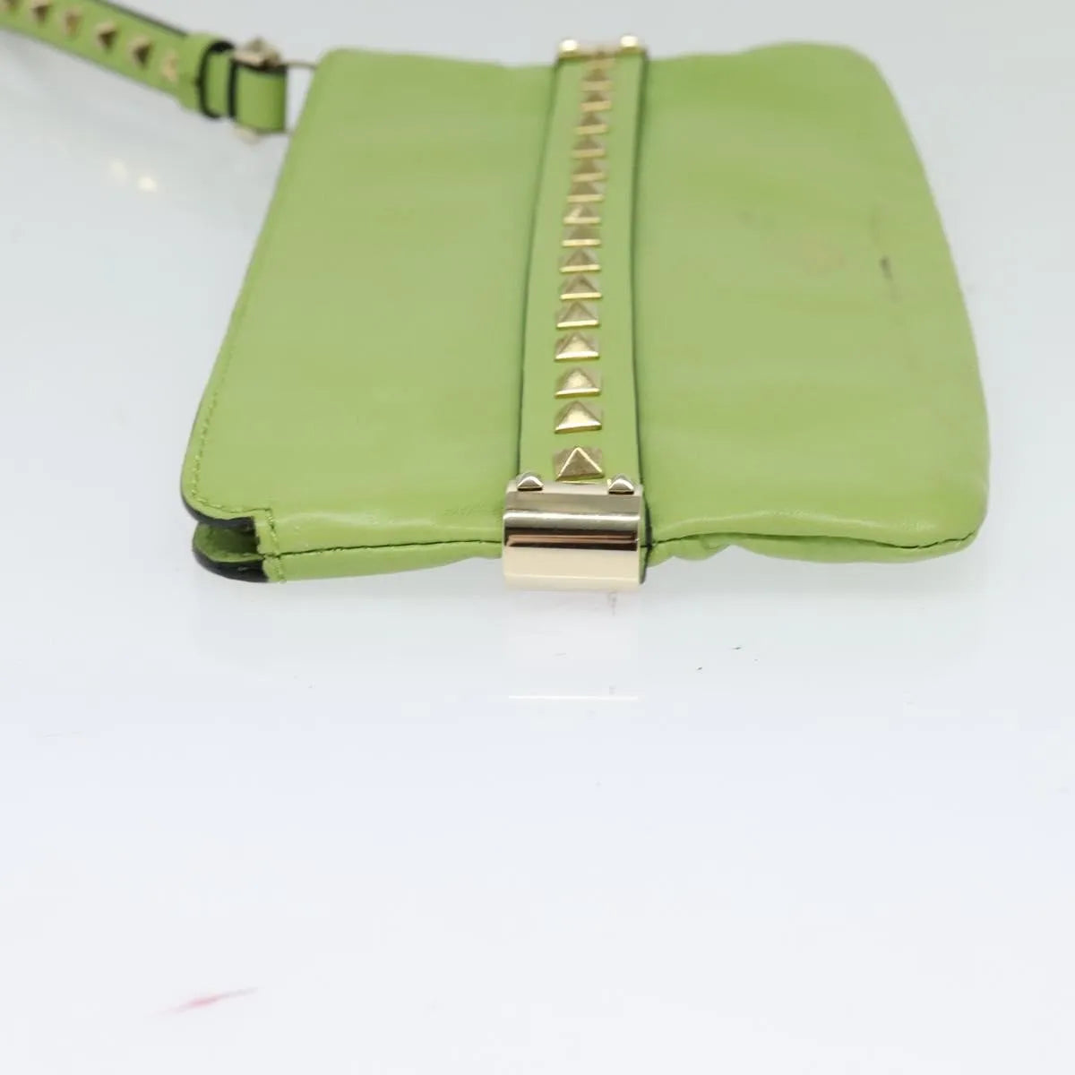 Valentino Garavani Rockstud Wristlet Leather Green Leather Clutche & Pouche Bag (Pre-Owned)