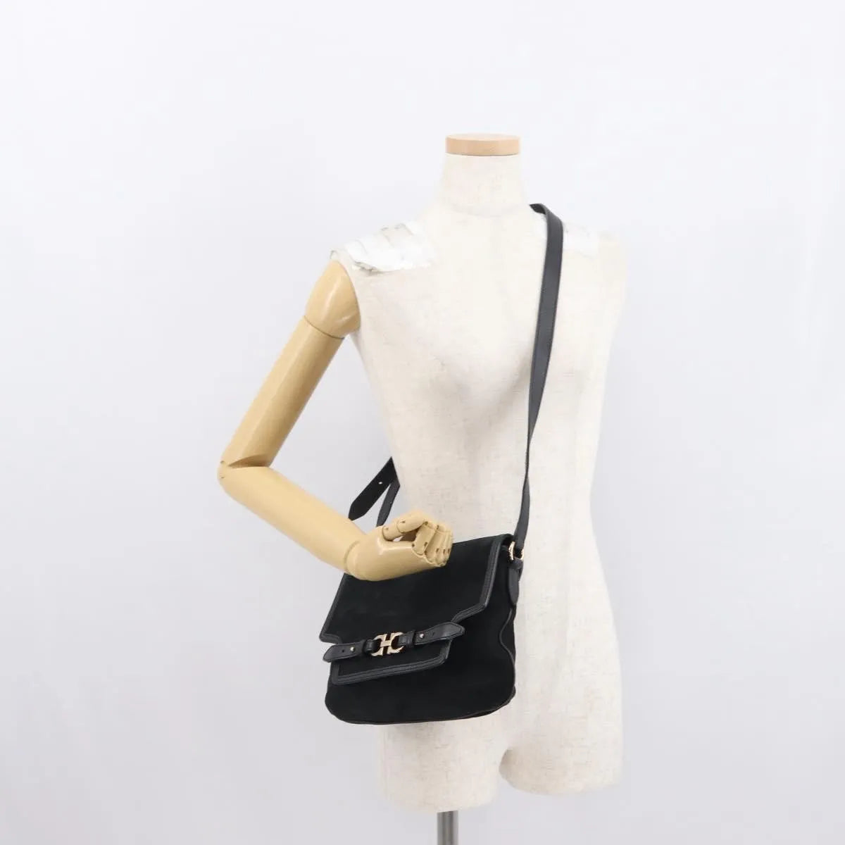 Salvatore Ferragamo Gancini Suede Black Suede Shoulder Bag Bag (Pre-Owned)