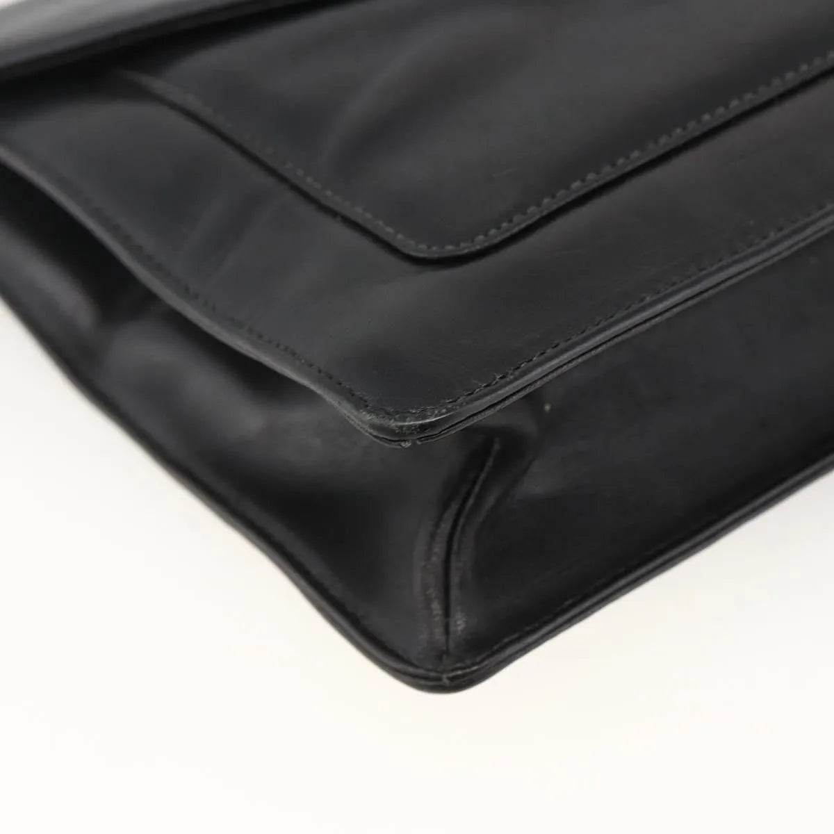 Givenchy Vintage 4G Leather Black Leather Shoulder Bag Bag (Pre-Owned)
